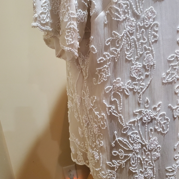 Woman's blouse - Picture 5 of 16